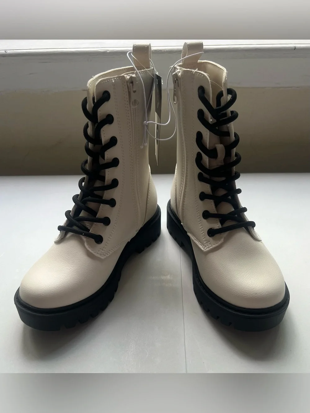 Art Class Kids' White Lace-up Combat Boots Size 13